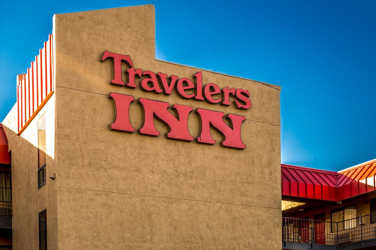 Travelers Inn - Финикс Екстериор снимка